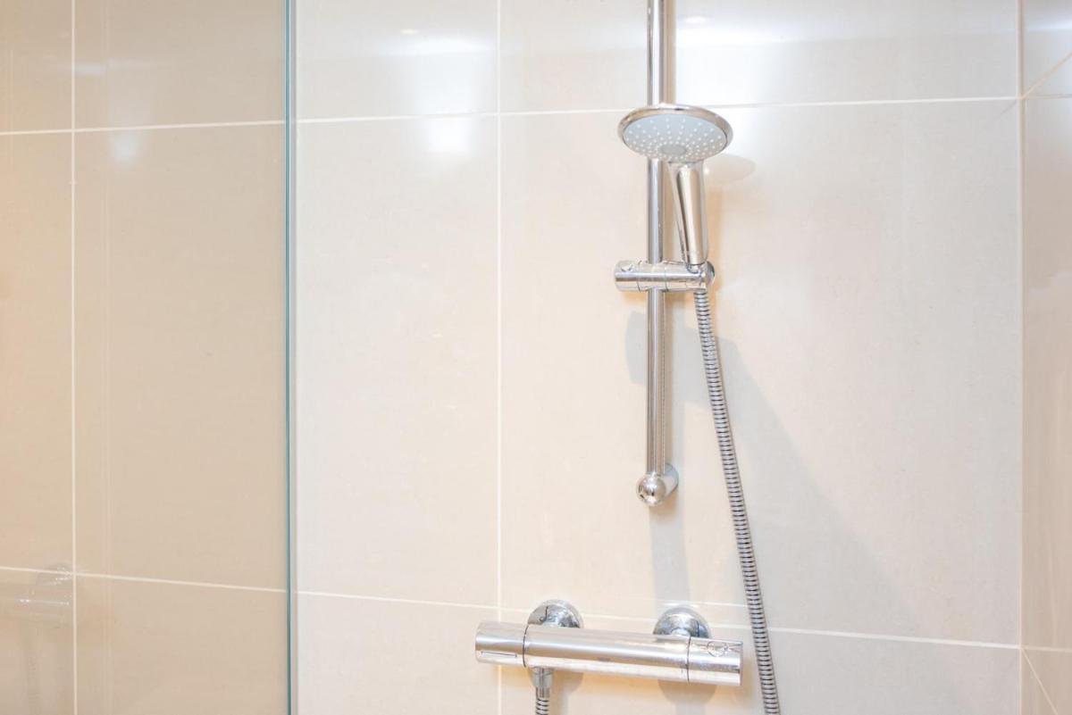 Apartamento Tranquil Sneyd Park Escape With Garden Views By Mycityhaven