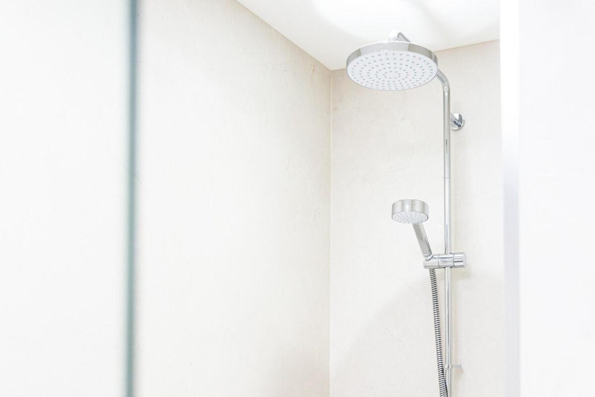 Tranquil Sneyd Park Escape With Garden Views By Mycityhaven *