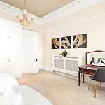Tranquil Sneyd Park Escape With Garden Views By Mycityhaven