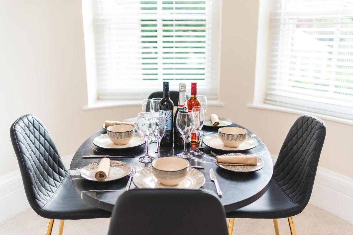 Tranquil Sneyd Park Escape With Garden Views By Mycityhaven Bristol